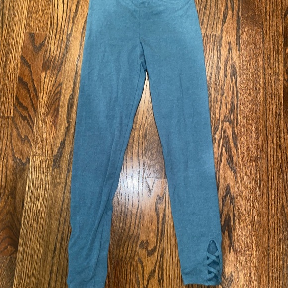 Old navy pants - Picture 6 of 7